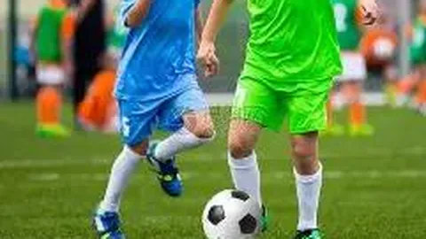 梅西神级发挥五次夺冠，七度错失普斯卡什奖引惋惜